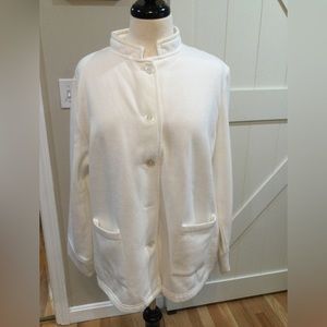 Tudor Court, Large, button down long sleeve white top with pockets
